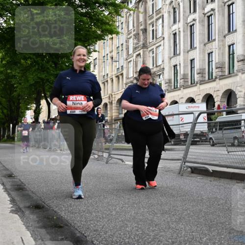 14.06.2026 - REWE Women's Run J. Mangold http://msf.ph/oto/9765016 14.06.2026 11:16:08 Ziel 5269, 5636 meine-sportfotos.de