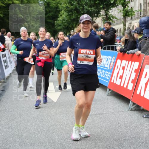 14.06.2026 - REWE Women's Run Strokosch-Dieckow http://msf.ph/oto/9765078 14.06.2026 11:02:41 Ziel 5133, 5179, 5372, 5428, 5644, 5704, 5777, 5802, 5814, 5935 meine-sportfotos.de