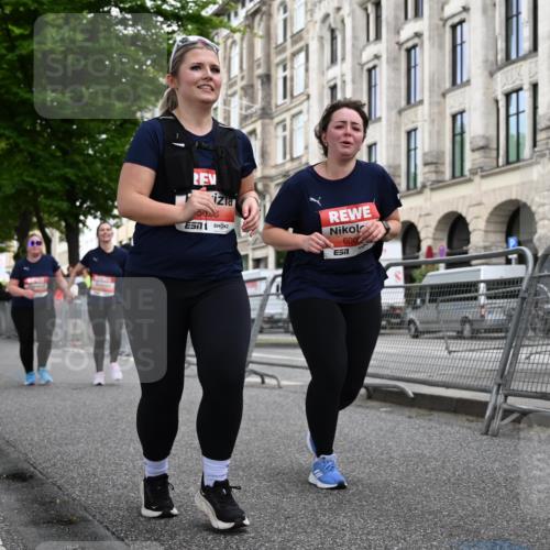 14.06.2026 - REWE Women's Run J. Mangold http://msf.ph/oto/9765085 14.06.2026 11:16:26 Ziel 5163, 5495, 5628, 6004 meine-sportfotos.de