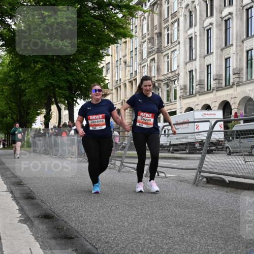14.06.2026 - REWE Women's Run J. Mangold http://msf.ph/oto/9765092 14.06.2026 11:16:29 Ziel 5163, 5495, 5628, 6004 meine-sportfotos.de