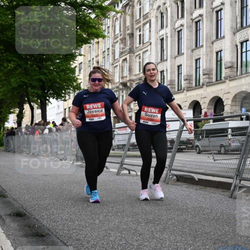 14.06.2026 - REWE Women's Run J. Mangold http://msf.ph/oto/9765100 14.06.2026 11:16:29 Ziel 5163, 5495, 5628, 6004 meine-sportfotos.de