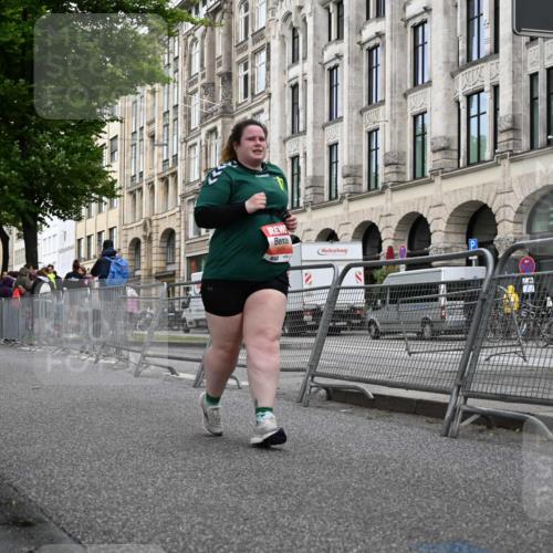 14.06.2026 - REWE Women's Run J. Mangold http://msf.ph/oto/9765128 14.06.2026 11:16:38 Ziel 5171 meine-sportfotos.de