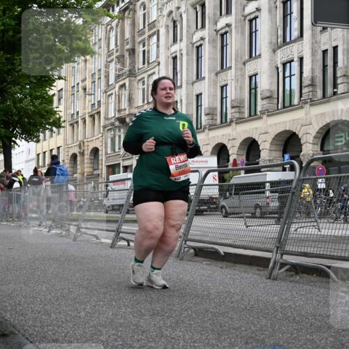 14.06.2026 - REWE Women's Run J. Mangold http://msf.ph/oto/9765130 14.06.2026 11:16:38 Ziel 5171 meine-sportfotos.de