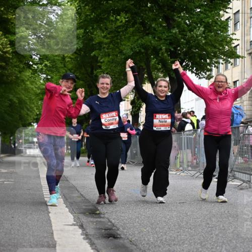 14.06.2026 - REWE Women's Run J. Mangold http://msf.ph/oto/9765164 14.06.2026 11:16:53 Ziel 5655, 5711 meine-sportfotos.de