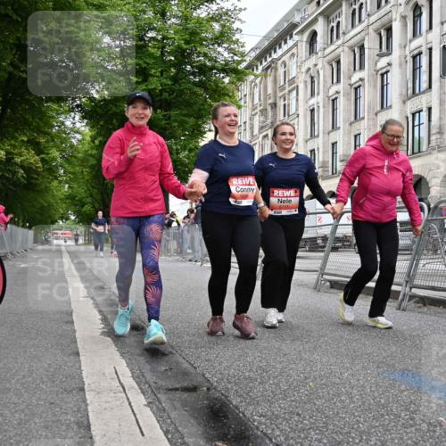 14.06.2026 - REWE Women's Run J. Mangold http://msf.ph/oto/9765196 14.06.2026 11:16:56 Ziel 5655, 5711 meine-sportfotos.de