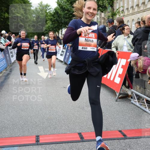 14.06.2026 - REWE Women's Run Strokosch-Dieckow http://msf.ph/oto/9765203 14.06.2026 11:02:28 Ziel 5176, 5192, 5261, 5309, 5377, 5511, 5579, 5685, 5689, 5780, 5932 meine-sportfotos.de