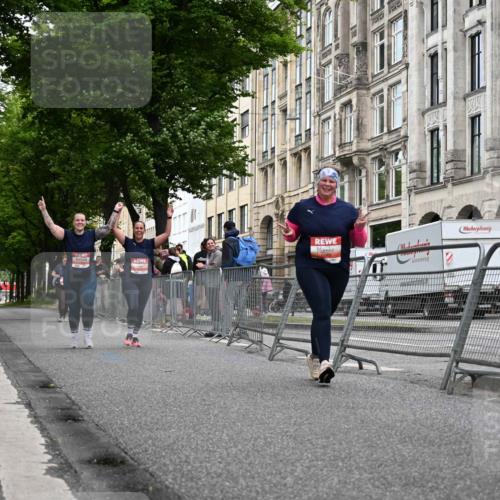 14.06.2026 - REWE Women's Run J. Mangold http://msf.ph/oto/9765207 14.06.2026 11:17:01 Ziel 5655, 5711, 6062 meine-sportfotos.de
