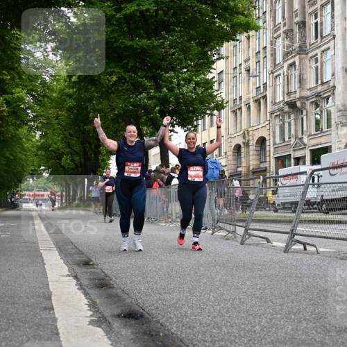 14.06.2026 - REWE Women's Run J. Mangold http://msf.ph/oto/9765219 14.06.2026 11:17:03 Ziel 5220, 6062, 6071 meine-sportfotos.de