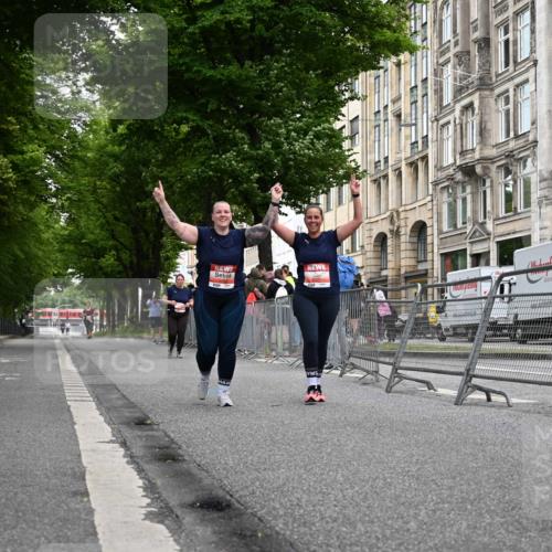 14.06.2026 - REWE Women's Run J. Mangold http://msf.ph/oto/9765223 14.06.2026 11:17:03 Ziel 5220, 6062, 6071 meine-sportfotos.de