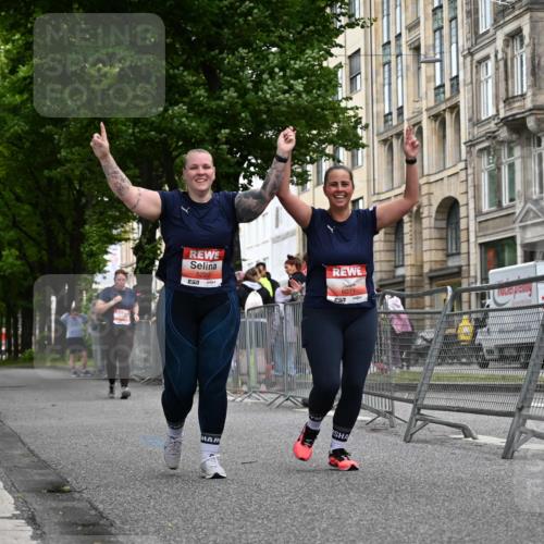 14.06.2026 - REWE Women's Run J. Mangold http://msf.ph/oto/9765230 14.06.2026 11:17:04 Ziel 5220, 6062, 6071 meine-sportfotos.de