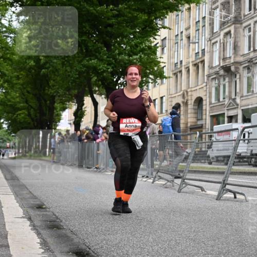 14.06.2026 - REWE Women's Run J. Mangold http://msf.ph/oto/9765276 14.06.2026 11:17:29 Ziel 5577 meine-sportfotos.de