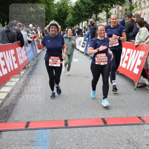 14.06.2026 - REWE Women's Run Strokosch-Dieckow http://msf.ph/oto/9765291 14.06.2026 11:02:24 Ziel 5027, 5049, 5192, 5261, 5310, 5511, 5514, 5561, 5608, 5685, 5689, 5882, 5932, 6060 meine-sportfotos.de