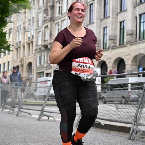 14.06.2026 - REWE Women's Run J. Mangold http://msf.ph/oto/9765295 14.06.2026 11:17:31 Ziel 5577 meine-sportfotos.de