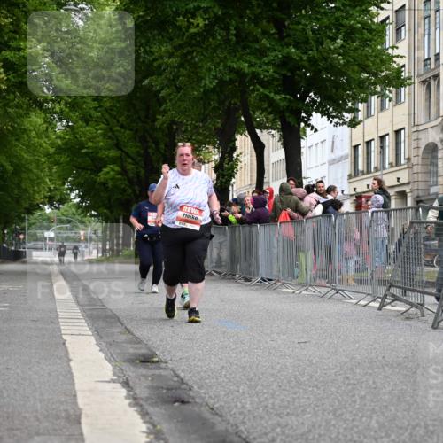 14.06.2026 - REWE Women's Run J. Mangold http://msf.ph/oto/9765300 14.06.2026 11:18:28 Ziel  meine-sportfotos.de
