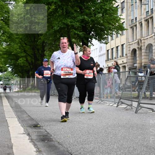 14.06.2026 - REWE Women's Run J. Mangold http://msf.ph/oto/9765312 14.06.2026 11:18:30 Ziel 5647 meine-sportfotos.de