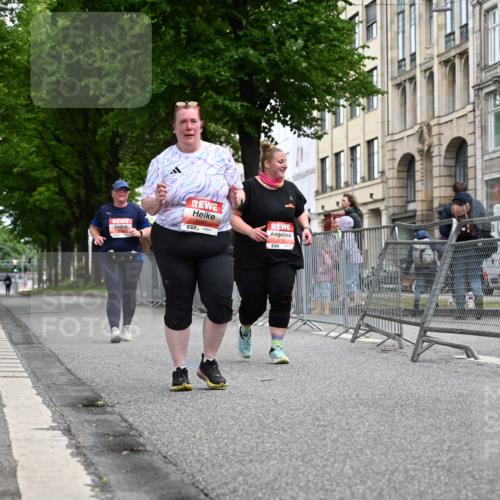 14.06.2026 - REWE Women's Run J. Mangold http://msf.ph/oto/9765314 14.06.2026 11:18:30 Ziel 5647 meine-sportfotos.de