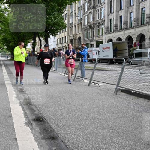 14.06.2026 - REWE Women's Run J. Mangold http://msf.ph/oto/9765351 14.06.2026 11:26:08 Ziel 5562 meine-sportfotos.de