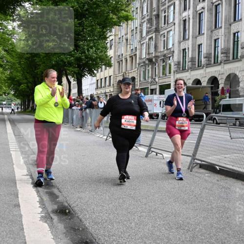 14.06.2026 - REWE Women's Run J. Mangold http://msf.ph/oto/9765365 14.06.2026 11:26:11 Ziel 5562 meine-sportfotos.de