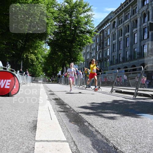 14.06.2026 - REWE Women's Run J. Mangold http://msf.ph/oto/9765380 14.06.2026 11:35:59 Ziel 169, 307 meine-sportfotos.de