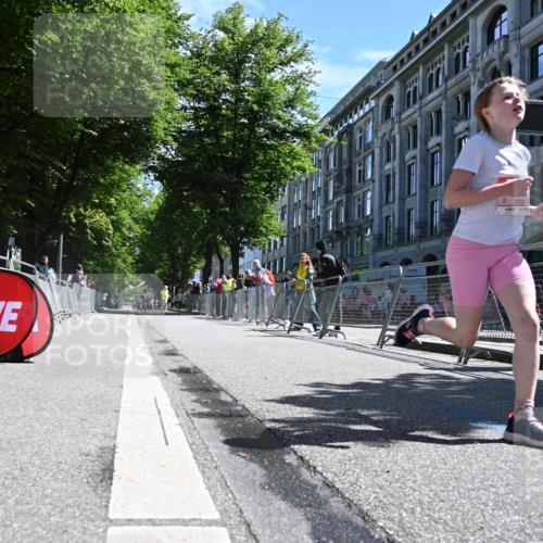 14.06.2026 - REWE Women's Run J. Mangold http://msf.ph/oto/9765396 14.06.2026 11:36:01 Ziel 169, 237, 263, 307 meine-sportfotos.de