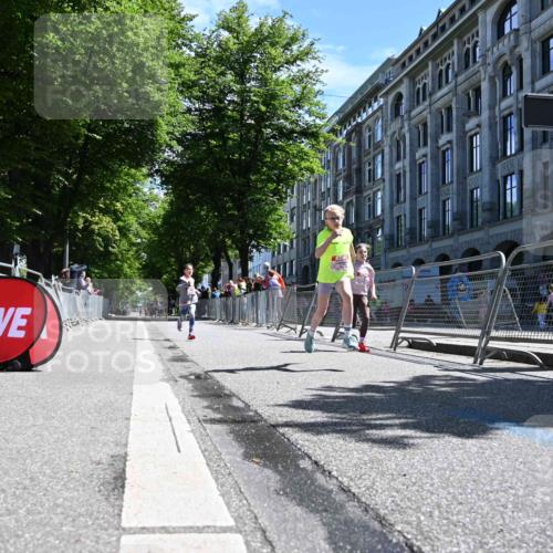14.06.2026 - REWE Women's Run J. Mangold http://msf.ph/oto/9765405 14.06.2026 11:36:07 Ziel 106, 237, 263 meine-sportfotos.de