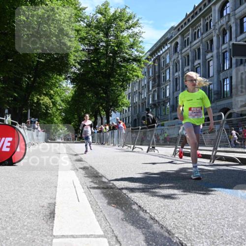 14.06.2026 - REWE Women's Run J. Mangold http://msf.ph/oto/9765409 14.06.2026 11:36:07 Ziel 106, 237, 263 meine-sportfotos.de