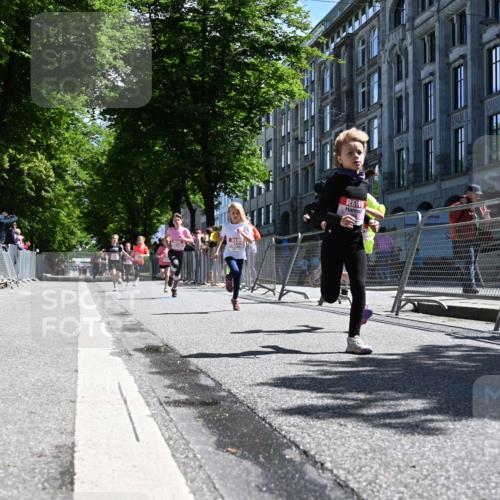 14.06.2026 - REWE Women's Run J. Mangold http://msf.ph/oto/9765442 14.06.2026 11:36:18 Ziel 133, 138, 187, 211, 256, 301, 309, 312, 346, 368 meine-sportfotos.de