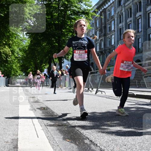 14.06.2026 - REWE Women's Run J. Mangold http://msf.ph/oto/9765495 14.06.2026 11:36:23 Ziel 133, 137, 138, 157, 163, 182, 187, 205, 211, 301, 309, 330, 368, 370 meine-sportfotos.de