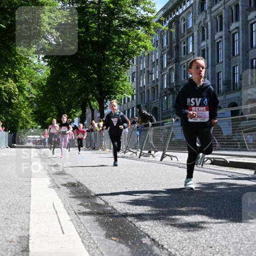 14.06.2026 - REWE Women's Run J. Mangold http://msf.ph/oto/9765501 14.06.2026 11:36:24 Ziel 133, 137, 157, 163, 182, 187, 205, 211, 301, 309, 330, 368, 370 meine-sportfotos.de