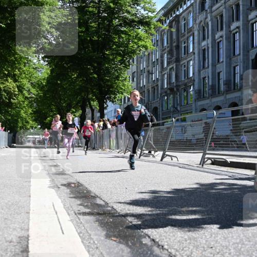 14.06.2026 - REWE Women's Run J. Mangold http://msf.ph/oto/9765506 14.06.2026 11:36:24 Ziel 133, 137, 157, 163, 182, 187, 205, 211, 301, 309, 330, 368, 370 meine-sportfotos.de