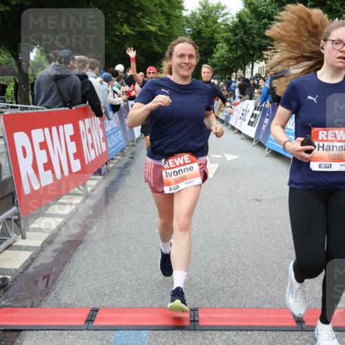 14.06.2026 - REWE Women's Run Strokosch-Dieckow http://msf.ph/oto/9765510 14.06.2026 11:02:18 Ziel 5027, 5049, 5121, 5310, 5456, 5514, 5561, 5601, 5608, 5610, 5865, 5882, 5992, 6060 meine-sportfotos.de