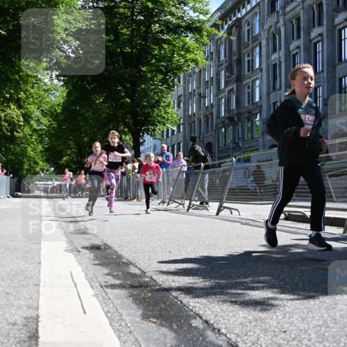 14.06.2026 - REWE Women's Run J. Mangold http://msf.ph/oto/9765515 14.06.2026 11:36:25 Ziel 137, 157, 163, 182, 184, 187, 205, 211, 301, 309, 330, 368, 370 meine-sportfotos.de