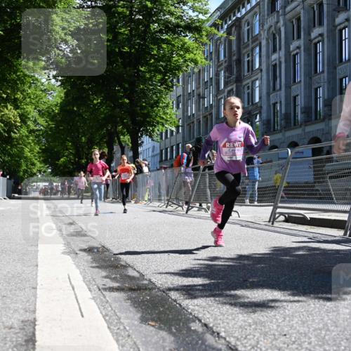 14.06.2026 - REWE Women's Run J. Mangold http://msf.ph/oto/9765539 14.06.2026 11:36:29 Ziel 137, 157, 158, 163, 182, 184, 204, 205, 330, 367, 370 meine-sportfotos.de