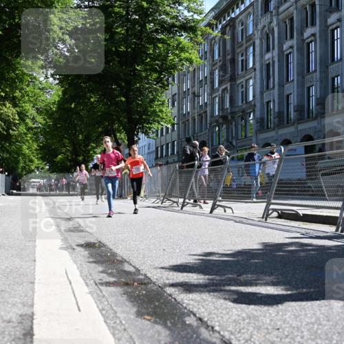 14.06.2026 - REWE Women's Run J. Mangold http://msf.ph/oto/9765543 14.06.2026 11:36:30 Ziel 157, 158, 163, 182, 184, 193, 204, 205, 330, 367, 370 meine-sportfotos.de