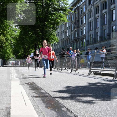 14.06.2026 - REWE Women's Run J. Mangold http://msf.ph/oto/9765550 14.06.2026 11:36:31 Ziel 158, 182, 184, 193, 204, 205, 354, 367, 370 meine-sportfotos.de