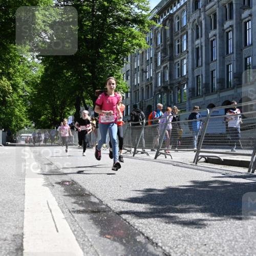 14.06.2026 - REWE Women's Run J. Mangold http://msf.ph/oto/9765552 14.06.2026 11:36:31 Ziel 158, 182, 184, 193, 204, 205, 354, 367, 370 meine-sportfotos.de