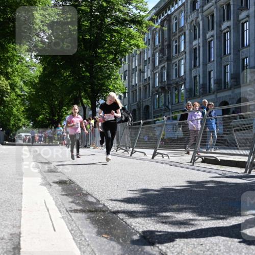 14.06.2026 - REWE Women's Run J. Mangold http://msf.ph/oto/9765565 14.06.2026 11:36:32 Ziel 158, 168, 182, 184, 193, 204, 205, 354, 359, 367, 370 meine-sportfotos.de