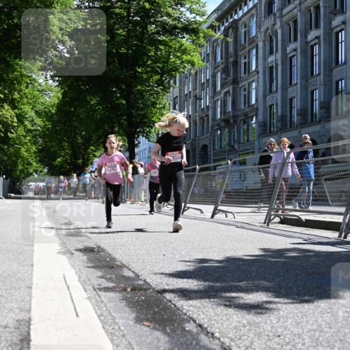 14.06.2026 - REWE Women's Run J. Mangold http://msf.ph/oto/9765570 14.06.2026 11:36:33 Ziel 158, 168, 184, 193, 204, 354, 359, 367, 370 meine-sportfotos.de