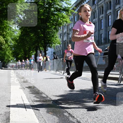 14.06.2026 - REWE Women's Run J. Mangold http://msf.ph/oto/9765585 14.06.2026 11:36:34 Ziel 136, 158, 168, 184, 193, 204, 251, 354, 359, 367 meine-sportfotos.de