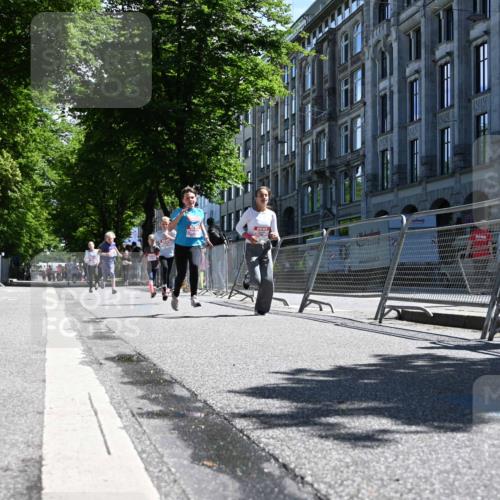 14.06.2026 - REWE Women's Run J. Mangold http://msf.ph/oto/9765589 14.06.2026 11:36:36 Ziel 136, 158, 168, 193, 204, 251, 354, 359, 367 meine-sportfotos.de