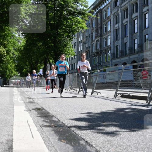 14.06.2026 - REWE Women's Run J. Mangold http://msf.ph/oto/9765592 14.06.2026 11:36:37 Ziel 136, 158, 168, 193, 251, 354, 359, 363, 367 meine-sportfotos.de