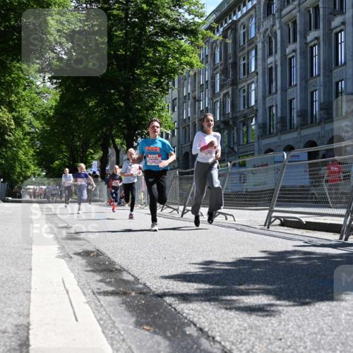 14.06.2026 - REWE Women's Run J. Mangold http://msf.ph/oto/9765594 14.06.2026 11:36:37 Ziel 136, 158, 168, 193, 251, 354, 359, 363, 367 meine-sportfotos.de