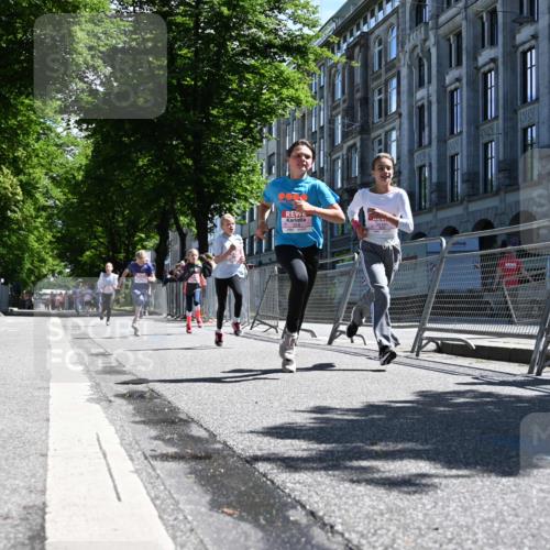 14.06.2026 - REWE Women's Run J. Mangold http://msf.ph/oto/9765601 14.06.2026 11:36:37 Ziel 136, 158, 168, 193, 251, 354, 359, 363, 367 meine-sportfotos.de