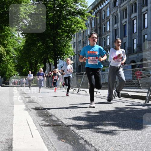 14.06.2026 - REWE Women's Run J. Mangold http://msf.ph/oto/9765603 14.06.2026 11:36:38 Ziel 136, 168, 193, 251, 354, 359, 363, 367 meine-sportfotos.de
