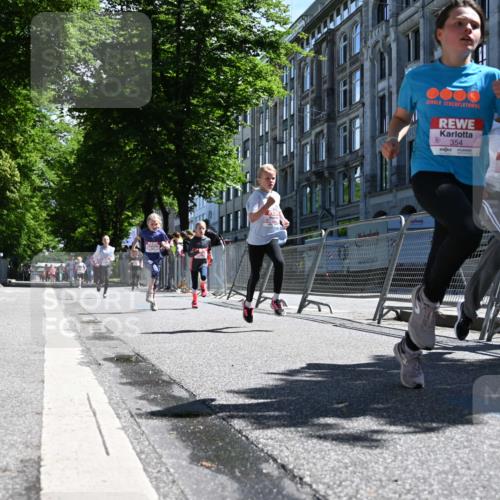 14.06.2026 - REWE Women's Run J. Mangold http://msf.ph/oto/9765608 14.06.2026 11:36:38 Ziel 136, 168, 193, 251, 354, 359, 363, 367 meine-sportfotos.de