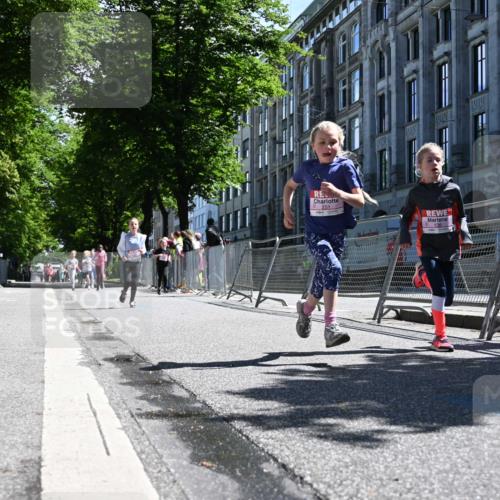 14.06.2026 - REWE Women's Run J. Mangold http://msf.ph/oto/9765631 14.06.2026 11:36:40 Ziel 136, 149, 168, 193, 235, 251, 313, 354, 359, 363 meine-sportfotos.de