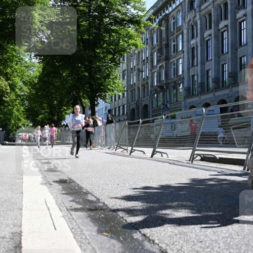 14.06.2026 - REWE Women's Run J. Mangold http://msf.ph/oto/9765643 14.06.2026 11:36:41 Ziel 116, 136, 149, 168, 235, 251, 313, 354, 359, 363 meine-sportfotos.de