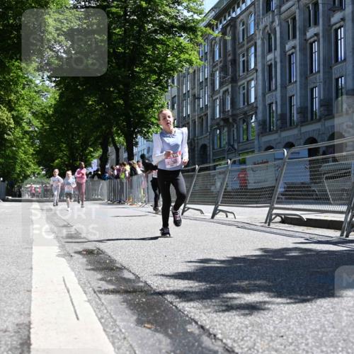 14.06.2026 - REWE Women's Run J. Mangold http://msf.ph/oto/9765669 14.06.2026 11:36:42 Ziel 116, 136, 149, 168, 235, 251, 313, 359, 363 meine-sportfotos.de