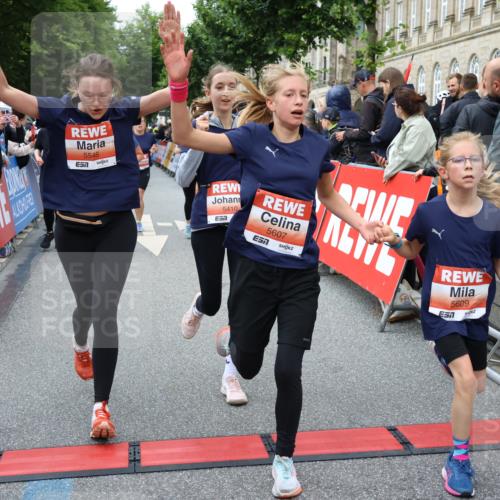 14.06.2026 - REWE Women's Run Strokosch-Dieckow http://msf.ph/oto/9765685 14.06.2026 11:02:09 Ziel 5092, 5121, 5141, 5160, 5170, 5194, 5343, 5398, 5410, 5456, 5518, 5520, 5546, 5586, 5607, 5609, 5610, 5641, 5659, 5853, 5865, 5917, 5992 meine-sportfotos.de