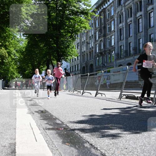 14.06.2026 - REWE Women's Run J. Mangold http://msf.ph/oto/9765700 14.06.2026 11:36:45 Ziel 116, 149, 235, 277, 278, 313, 355, 363 meine-sportfotos.de